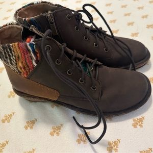 Aetrex Sweater Boot 🍁🍂